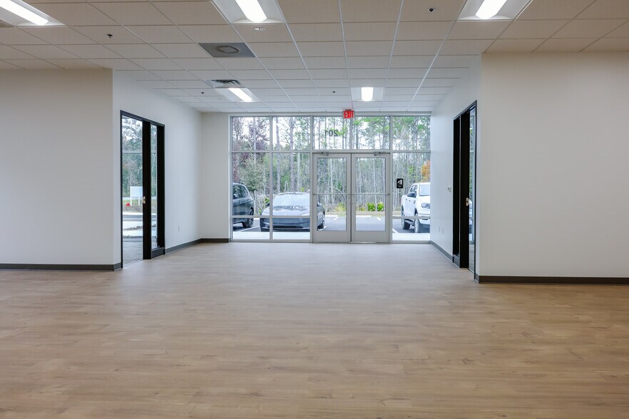 More Photos Of 14825 International Airport Blvd, Jacksonville Unknown For Lease