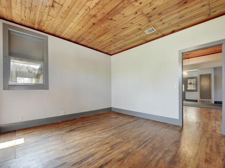 More Photos Of 78 San Marcos St, Austin Office Residential For Lease