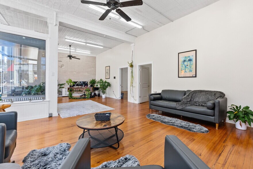 More Photos Of 489 Main St, Canton Office For Lease