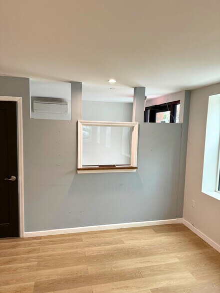 More Photos Of 990 Woodycrest Ave, Bronx Loft Creative Space For Lease