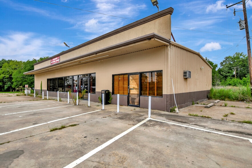 More Photos Of 9240 State Highway 75 S, New Waverly Convenience Store For Sale