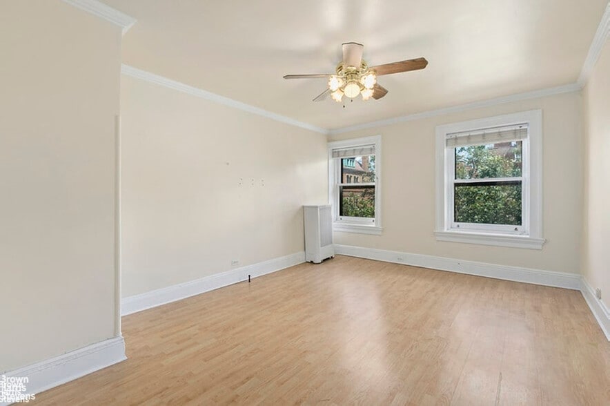 More Photos Of 28 8th Ave, Brooklyn Apartments For Sale