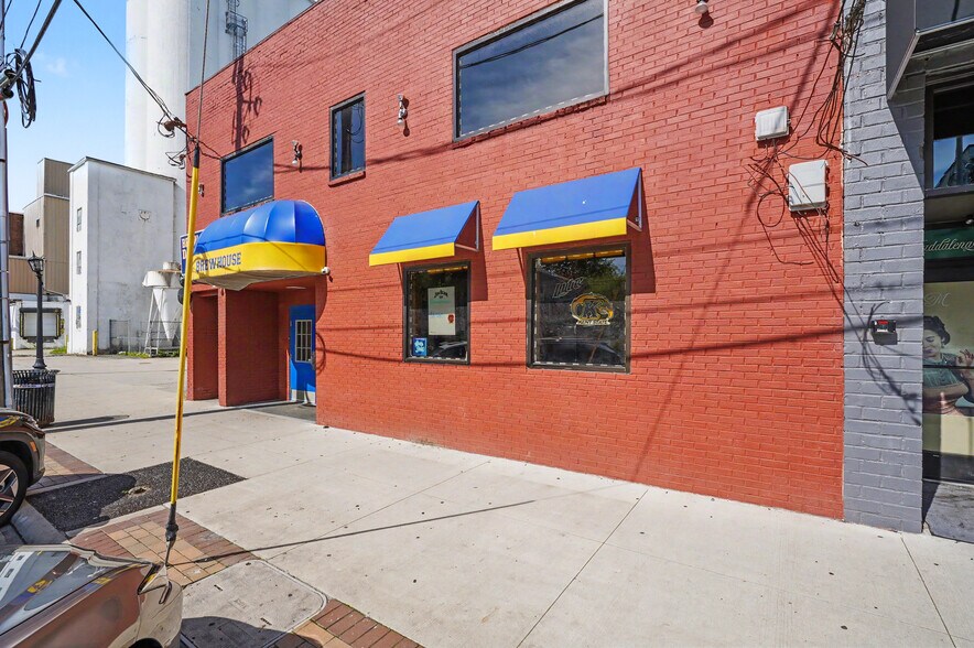 More Photos Of 244 N Water St, Kent Bar For Sale