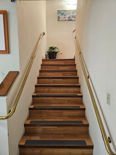More Photos Of 4450 Capitola Rd, Capitola Office For Lease