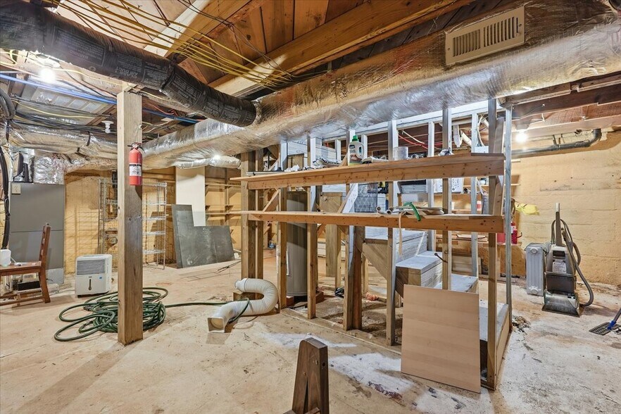 More Photos Of 2592 US-6, Hawley General Retail For Sale