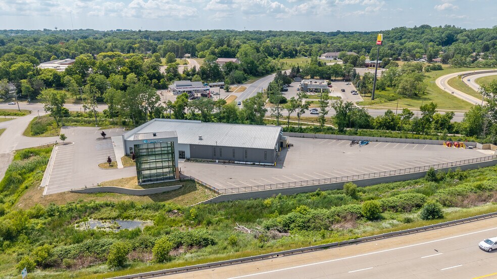 More Photos Of 247 Morrissey Dr NE, Comstock Park Auto Dealership For Lease