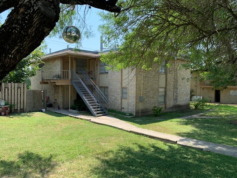 More Photos Of 10806 Baltic Dr, San Antonio Apartments For Sale