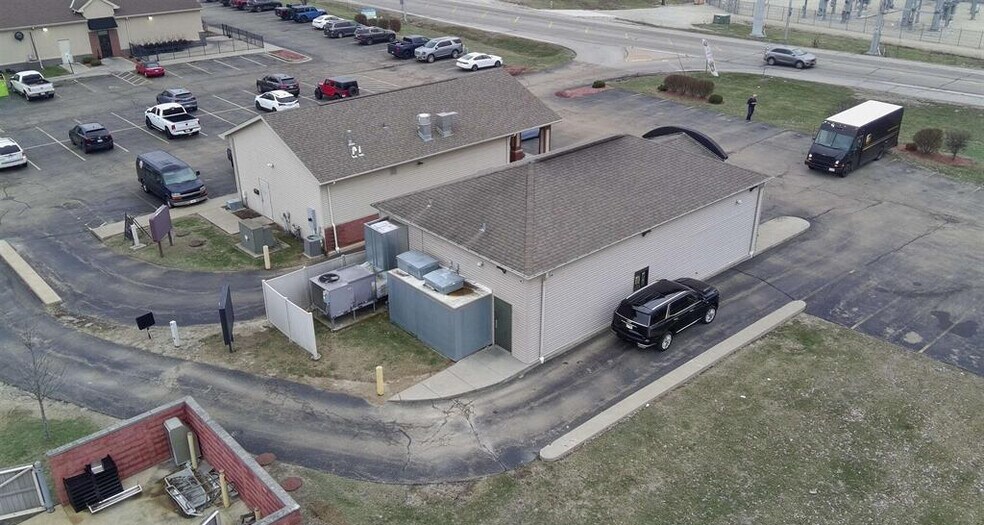 More Photos Of 3727 W Willow Knolls Dr, Peoria General Retail For Lease