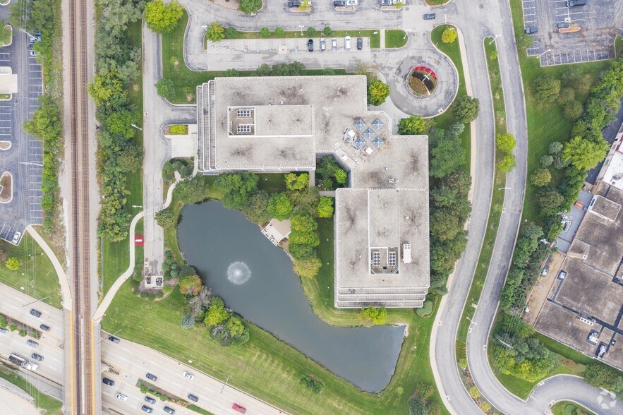 More Photos Of 500 Lake Cook Rd, Deerfield Unknown For Lease