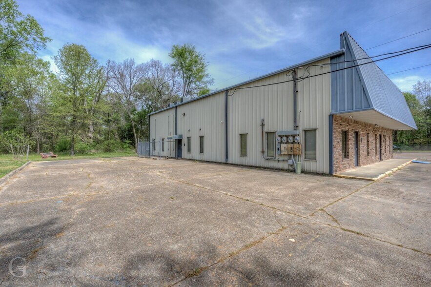 More Photos Of 7840 Jewella Ave, Shreveport Medical For Sale