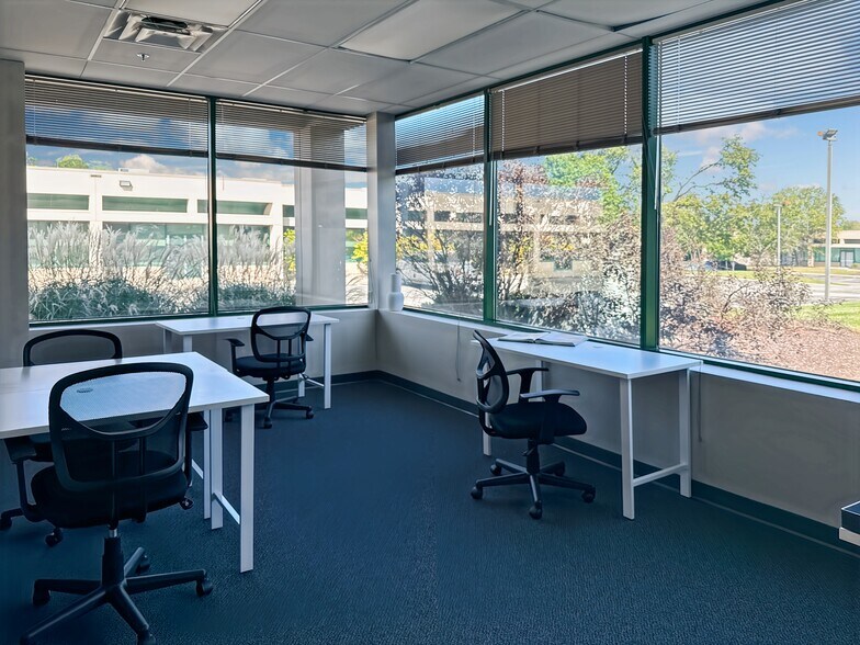 More Photos Of 1255 Kemper Meadow Dr, Cincinnati Coworking Space