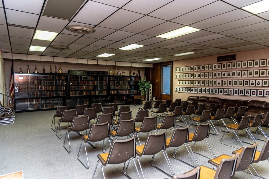 More Photos Of 4428 Secor Rd, Toledo Medical For Sale