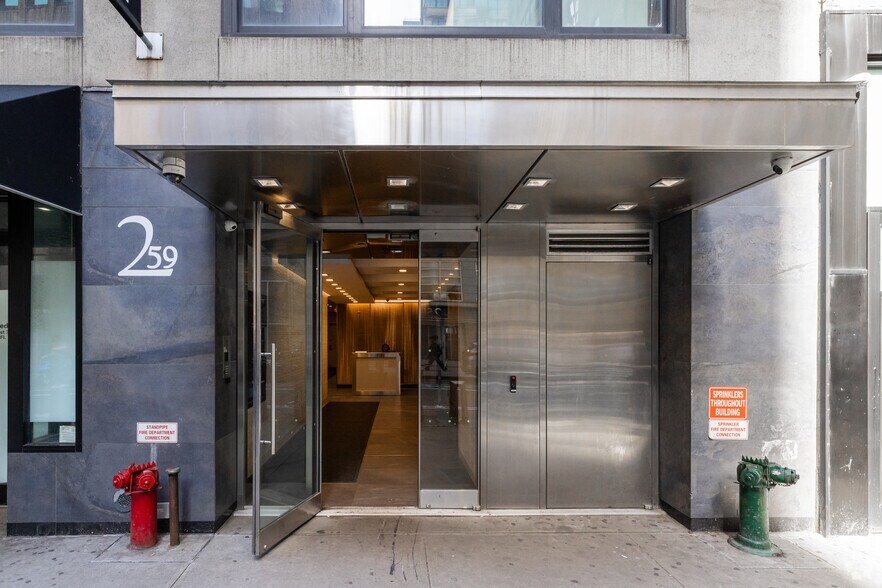 More Photos Of 259 W 30th St, New York Office For Sale