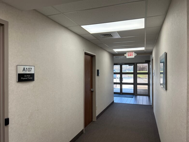 More Photos Of 150 Springside Dr, Akron Medical For Lease
