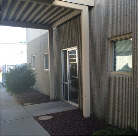 More Photos Of 2111 E Hawthorne Rd, Mead Manufacturing For Lease