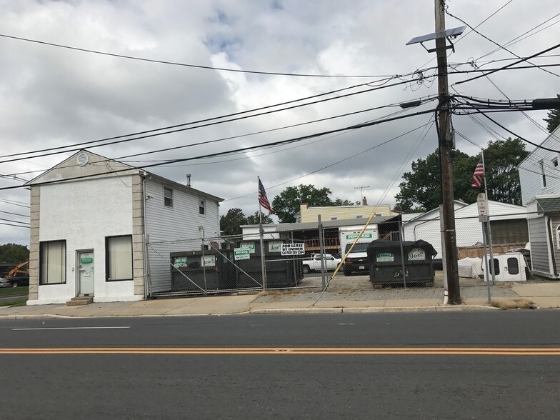 More Photos Of 1251 Saint George Ave, Roselle Light Distribution For Lease