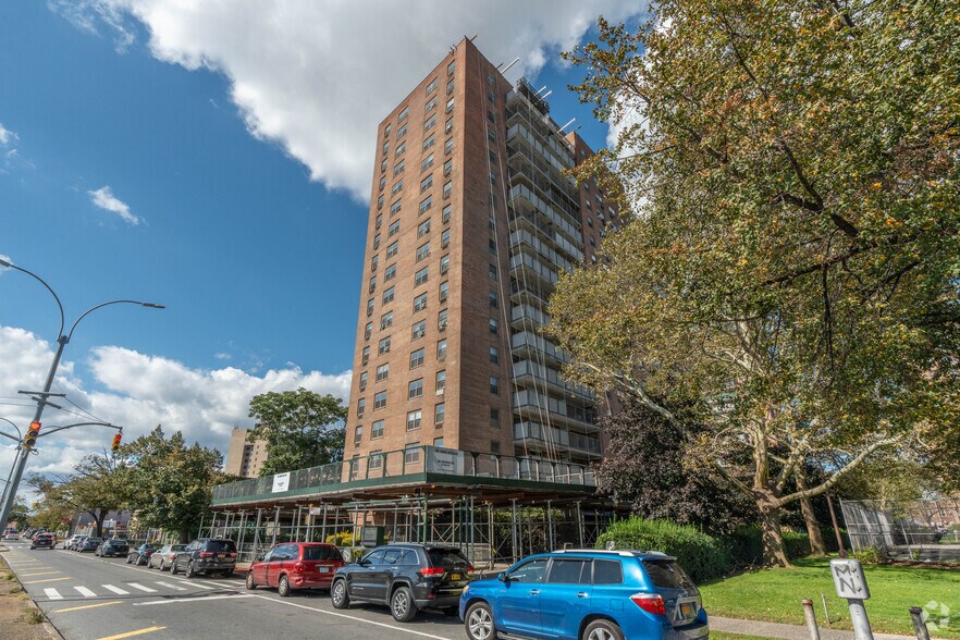 More Photos Of 1381 Linden Blvd, Brooklyn Apartments For Lease