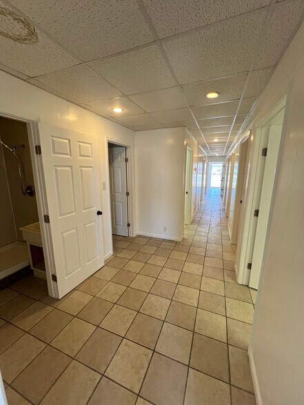 More Photos Of 203 S Main St, Andrews Office For Sale
