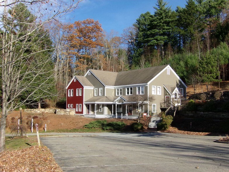 More Photos Of 401 Gilford Ave, Gilford Medical For Lease