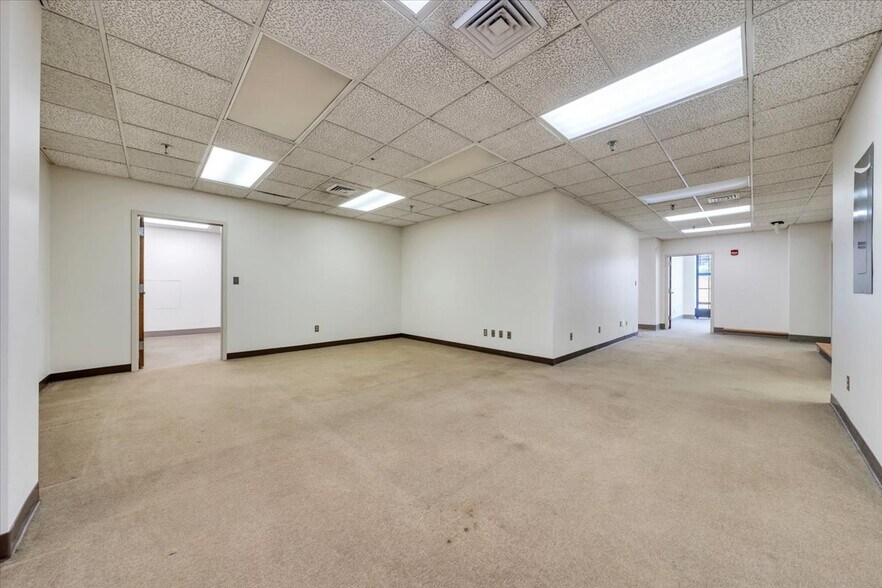 More Photos Of 202-204 S Jefferson St SE, Roanoke Office For Sale