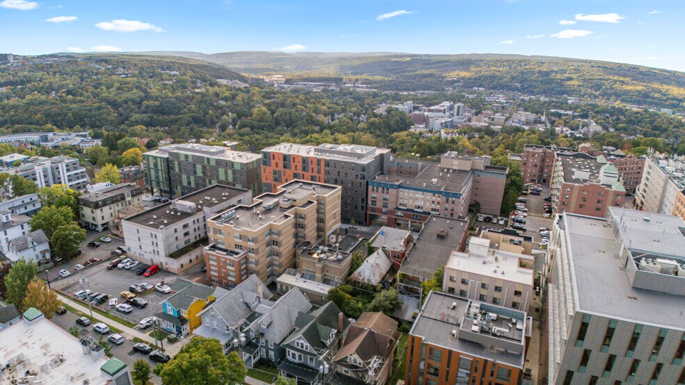 More Photos Of 309 College Ave, Ithaca Flex For Sale