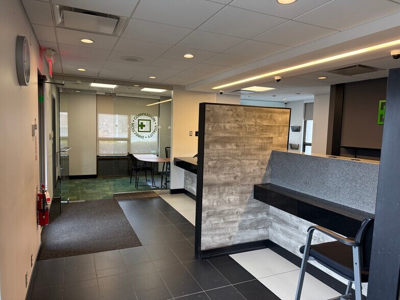 More Photos Of 942 Putney Rd, Brattleboro Bank For Sale