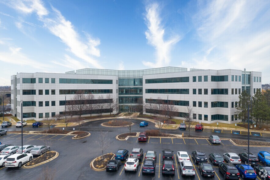 Primary Photo Of 535 E Diehl Rd, Naperville Office For Lease