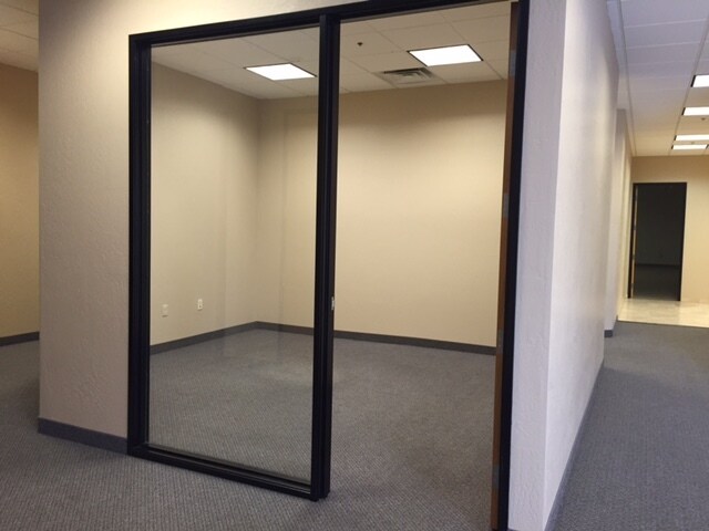 More Photos Of 7440 E Karen Dr, Scottsdale Service For Lease