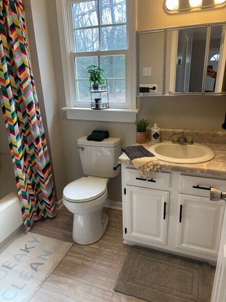 More Photos Of 500 Sharon Rd, King William Office Residential For Sale