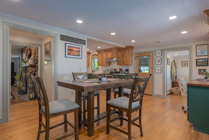 More Photos Of 73 Little York Rd, Warwick Garden Center For Sale