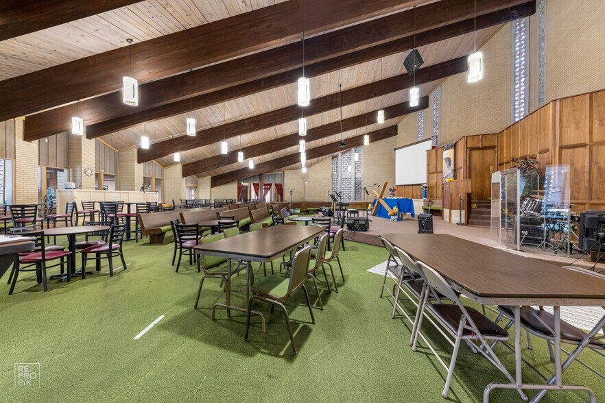 More Photos Of 3600 W 79th St, Chicago Religious Facility For Sale