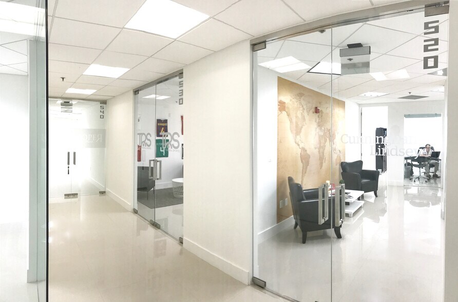 More Photos Of 1000 Brickell Ave, Miami Office For Lease