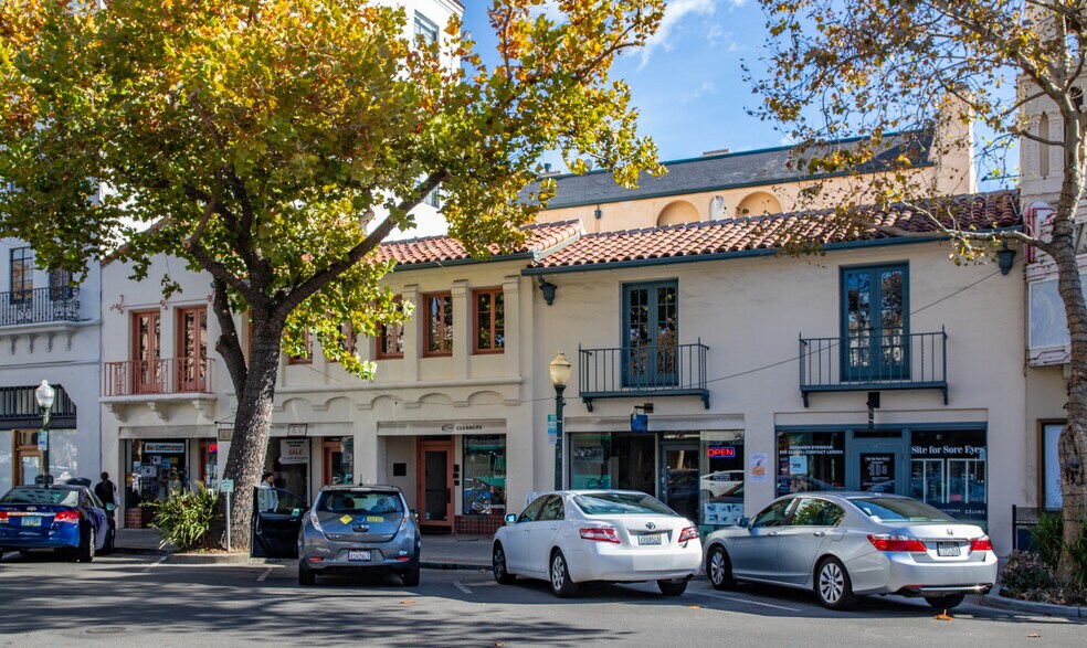 More Photos Of 460-476 University Ave, Palo Alto Storefront Retail Office For Lease