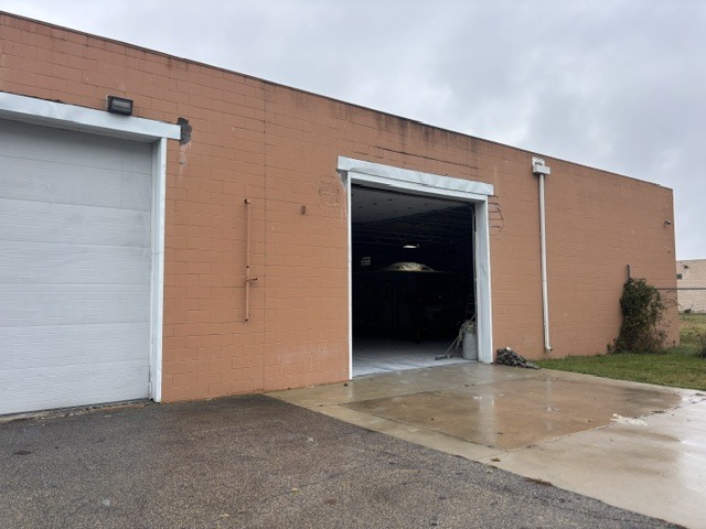 More Photos Of 1700 W Lusher Ave, Elkhart Warehouse For Sale