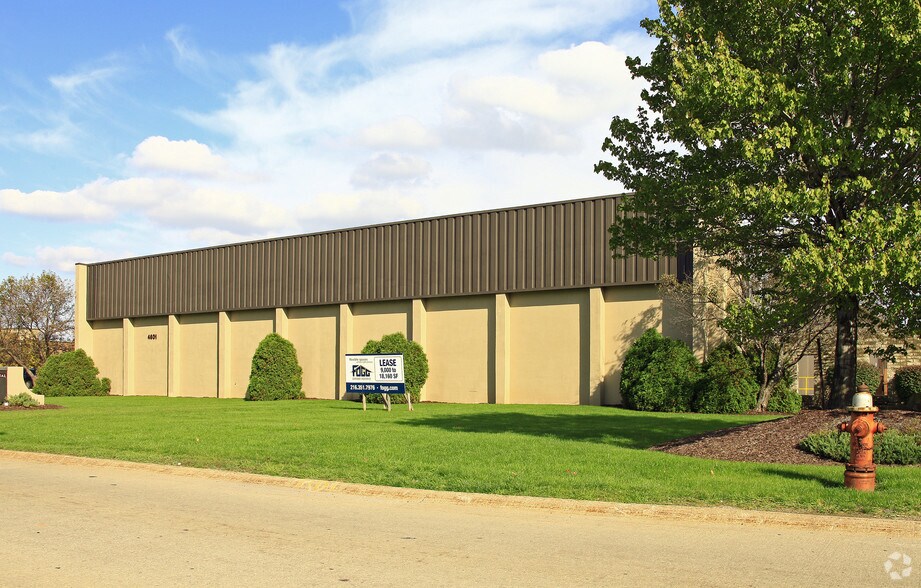 More Photos Of 4601 Hinckley Ind Pky, Cleveland Warehouse For Lease
