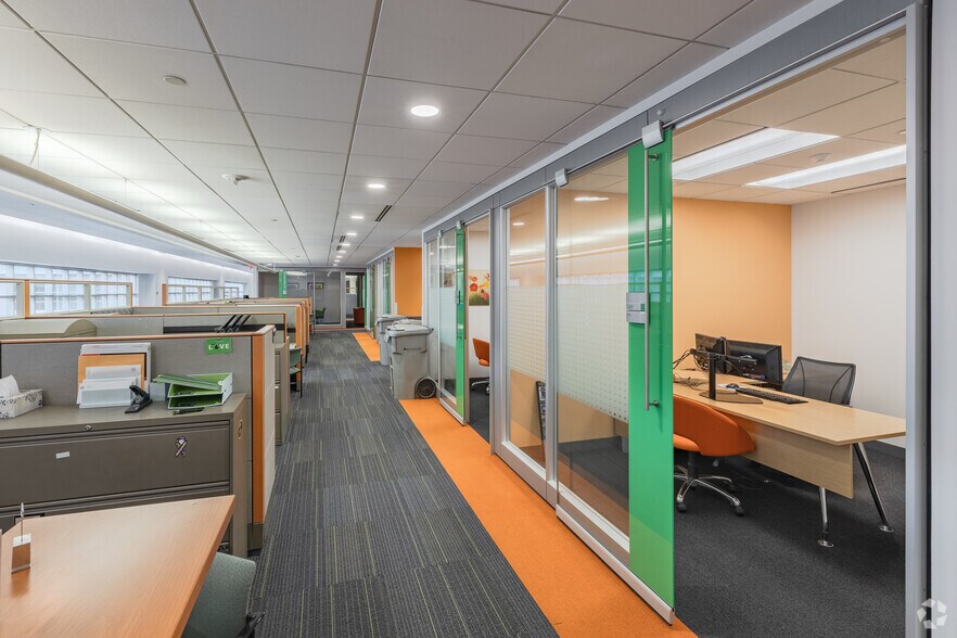 More Photos Of 27777 Inkster Rd, Farmington Hills Office For Lease