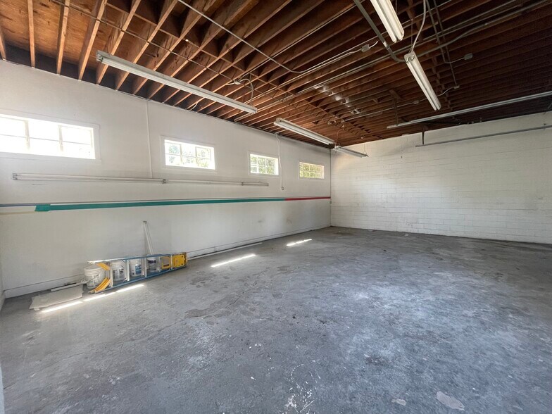 More Photos Of 780 Old County Rd, Belmont Service For Lease