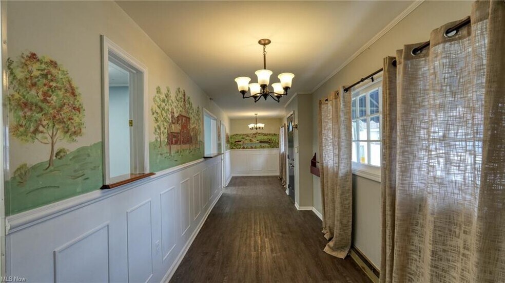 More Photos Of 126 N 9th St, Cambridge Office For Sale