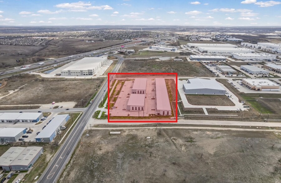 More Photos Of 2710 Business Park Dr, Buda Unknown For Lease
