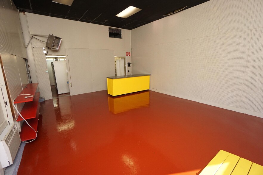 More Photos Of 26 Kimberling Blvd, Kimberling City Manufacturing For Sale