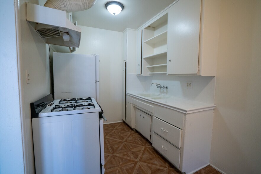 More Photos Of 1425 Cedar Ave, Long Beach Apartments For Sale