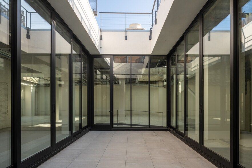 More Photos Of 761 S Broadway, Los Angeles Office Residential For Sale