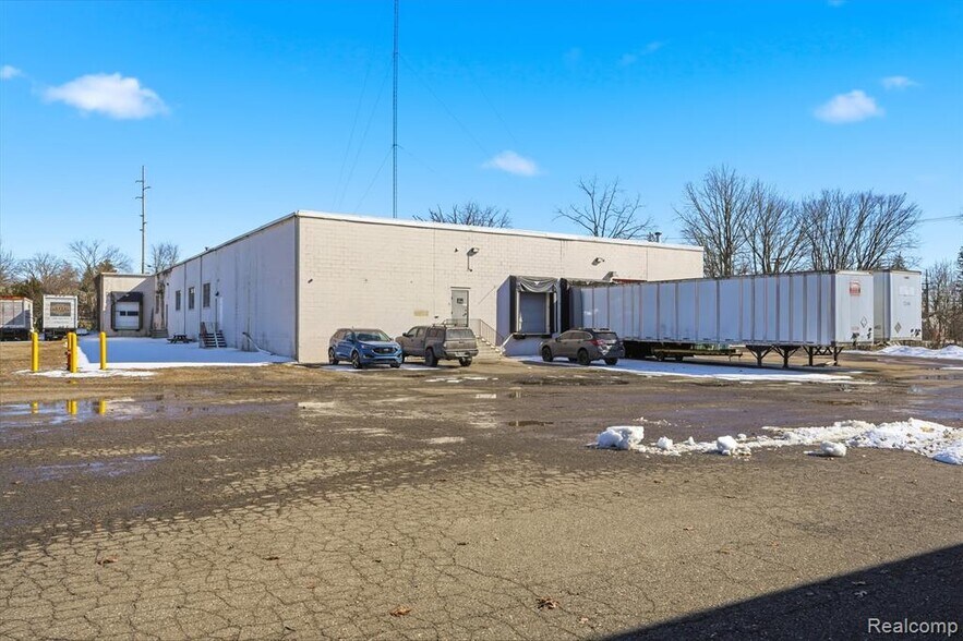 More Photos Of 415 N Lafayette St, South Lyon Warehouse For Sale