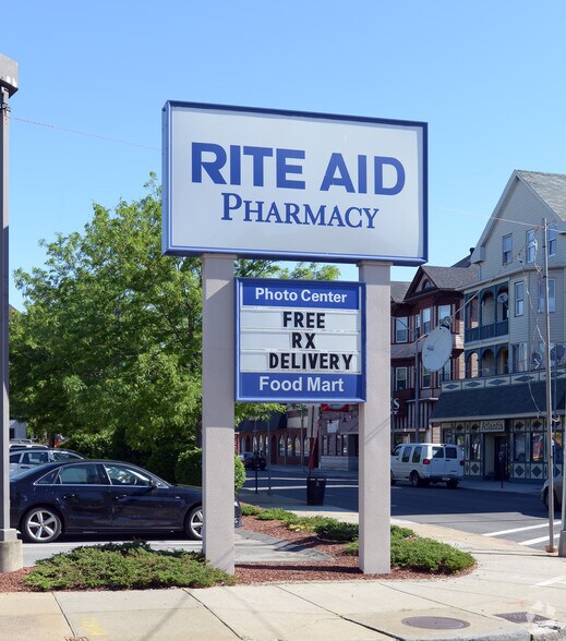 More Photos Of 1207 Acushnet Ave, New Bedford Drugstore For Lease
