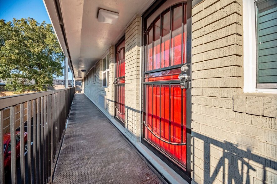 More Photos Of 1616 Monroe Ave, Memphis Apartments For Sale