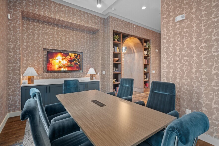 More Photos Of 760 Airport Blvd, Austin Apartments For Lease