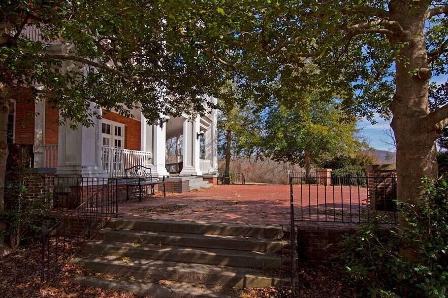 More Photos Of 158 Academy Lane Dr, Pence Springs Hotel For Sale