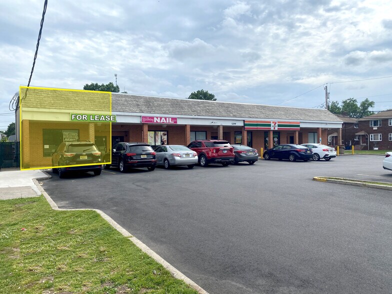 Primary Photo Of 1299 Roosevelt Ave, Carteret General Retail For Lease