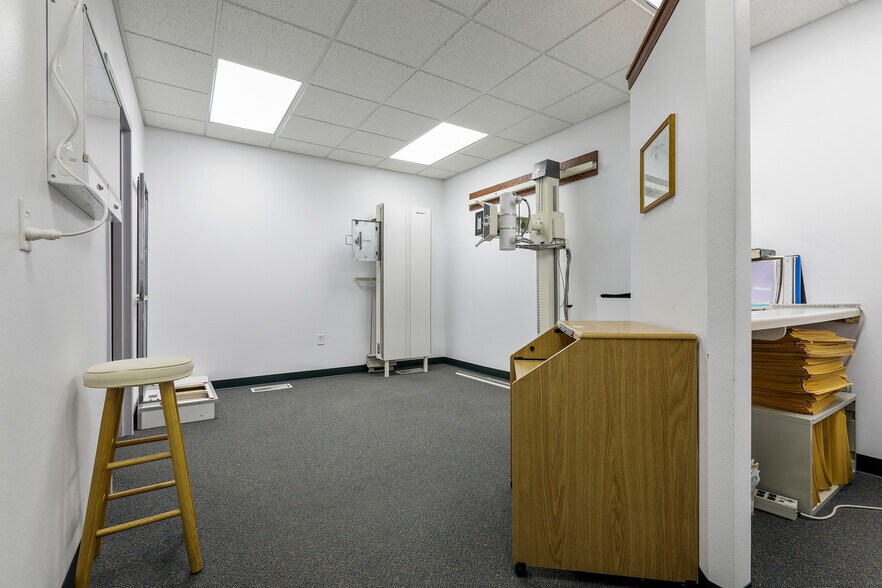 More Photos Of 952 S Park Ave, Fond Du Lac Medical For Lease