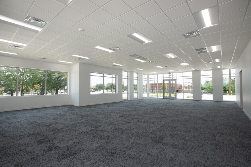 More Photos Of 6411 N Eldridge Pky, Houston Warehouse For Lease